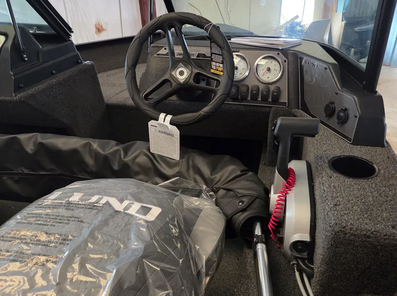 Slide: The Image of Lund 1650 Angler Sport 2025 - 6