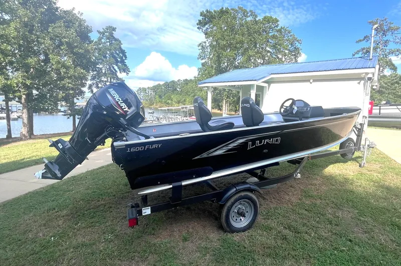 Slide: The Image of Lund 1600 Fury SS 2025 - 6