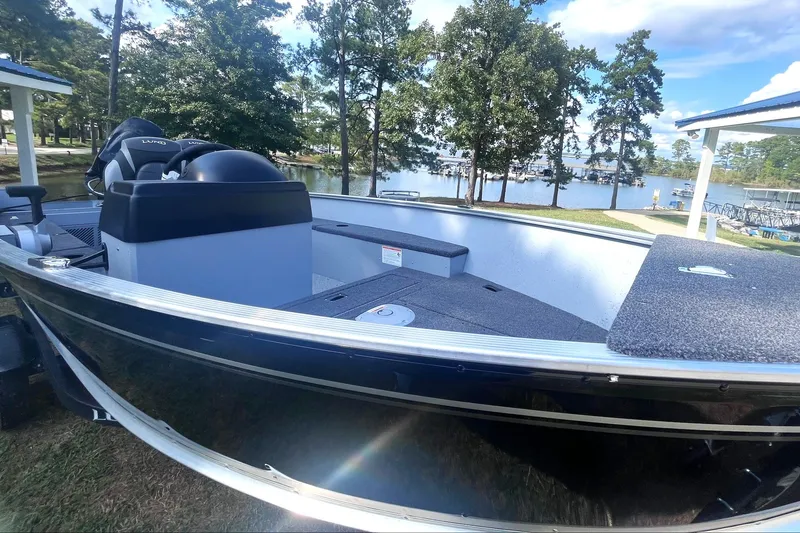 Slide: The Image of Lund 1600 Fury SS 2025 - 7