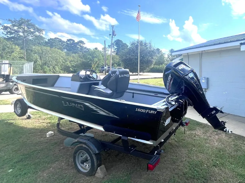 Slide: The Image of Lund 1600 Fury SS 2025 - 8