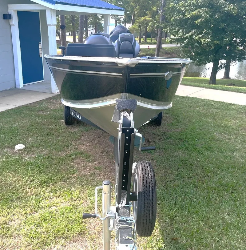 Slide: The Image of Lund 1600 Fury SS 2025 - 9