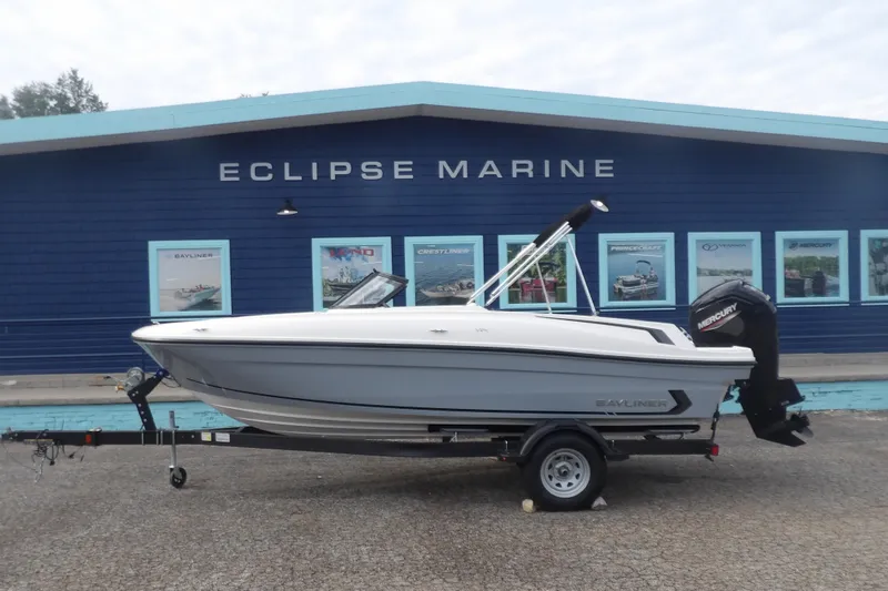 Slide: The Image of Bayliner VR4 Bowrider OB 2024 - 1