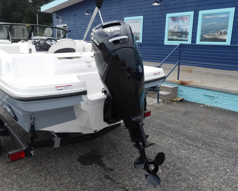 Slide: The Image of Bayliner VR4 Bowrider OB 2024 - 12