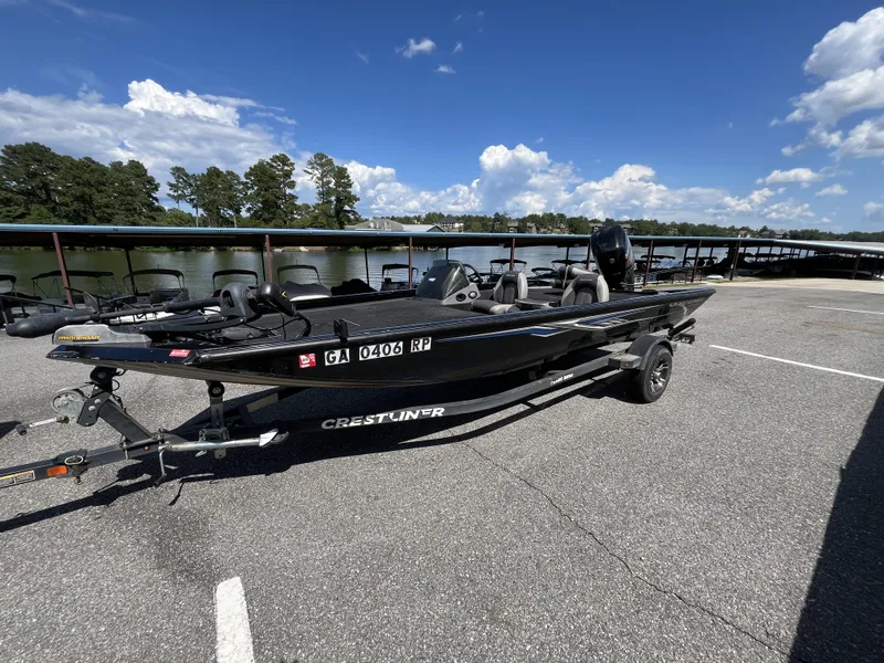 Slide: The Image of Crestliner VT 18 2016 - 3