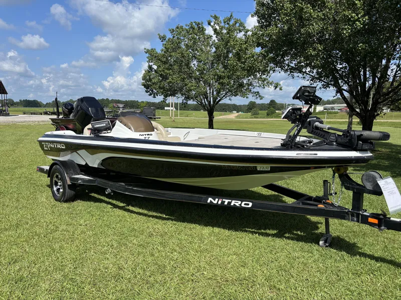 Slide: The Image of Nitro Z7 2009 - 8