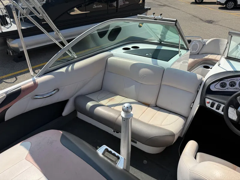 Slide: The Image of MasterCraft ProStar 197 2005 - 9