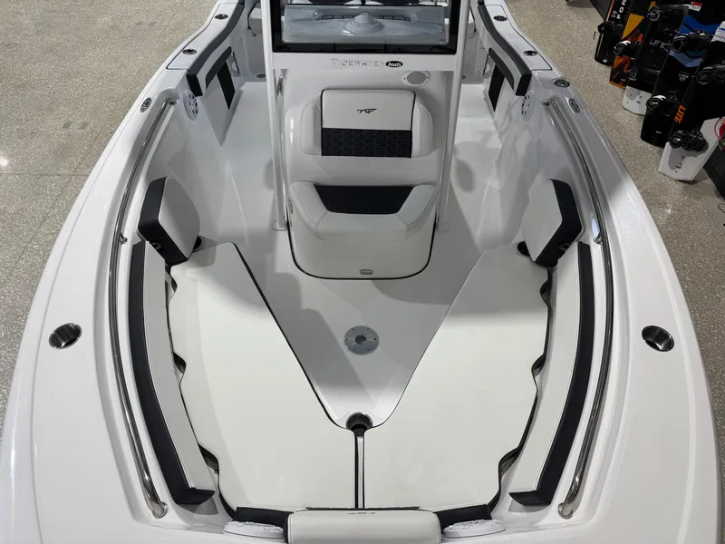 Slide: The Image of Tidewater 210 LXF 2026 - 13