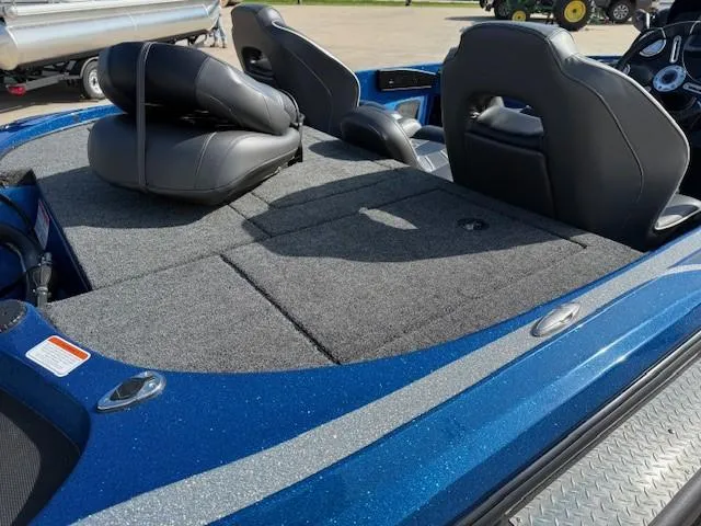 Slide: The Image of Nitro Z18 2018 - 6