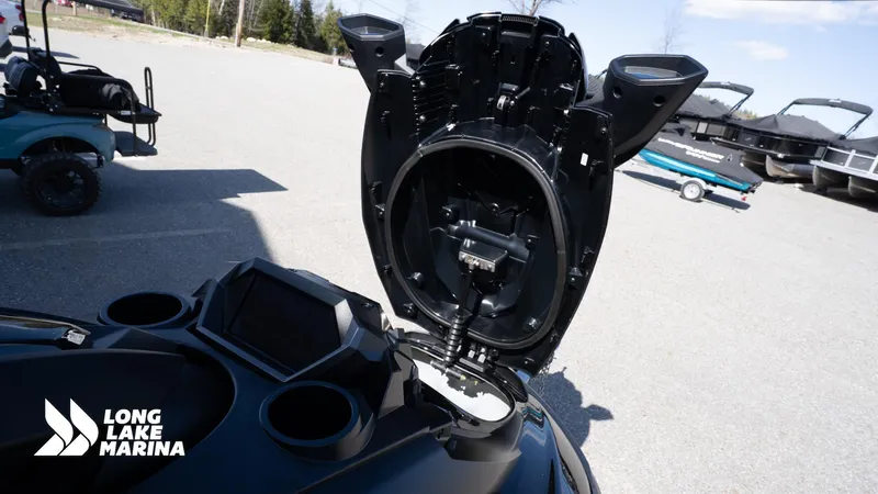 Slide: The Image of Yamaha FX Cruiser SVHO w/ Audio 2025 - 10