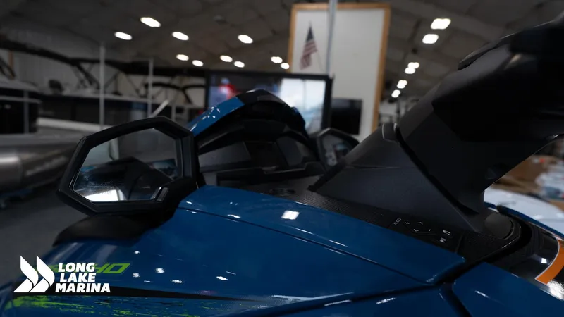 Slide: The Image of Yamaha VX CRUISER HO 2025 - 10