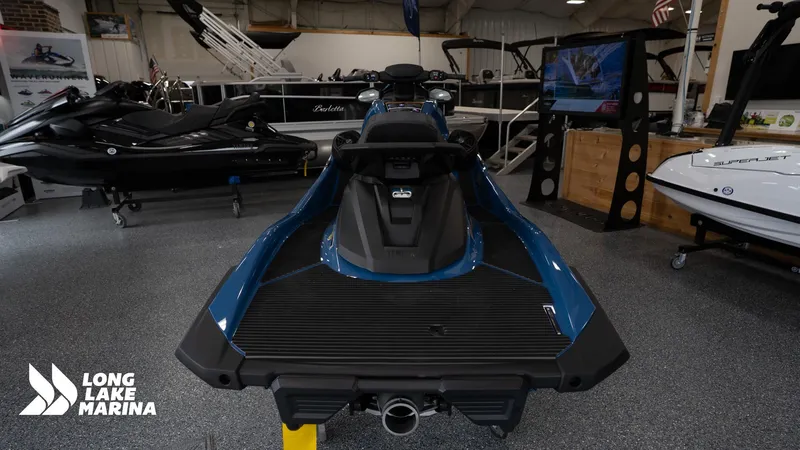 Slide: The Image of Yamaha VX CRUISER HO 2025 - 3