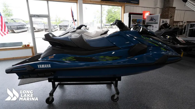 Slide: The Image of Yamaha VX CRUISER HO 2025 - 5