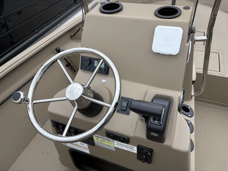 Slide: The Image of SeaArk Shadow 187 2025 - 7