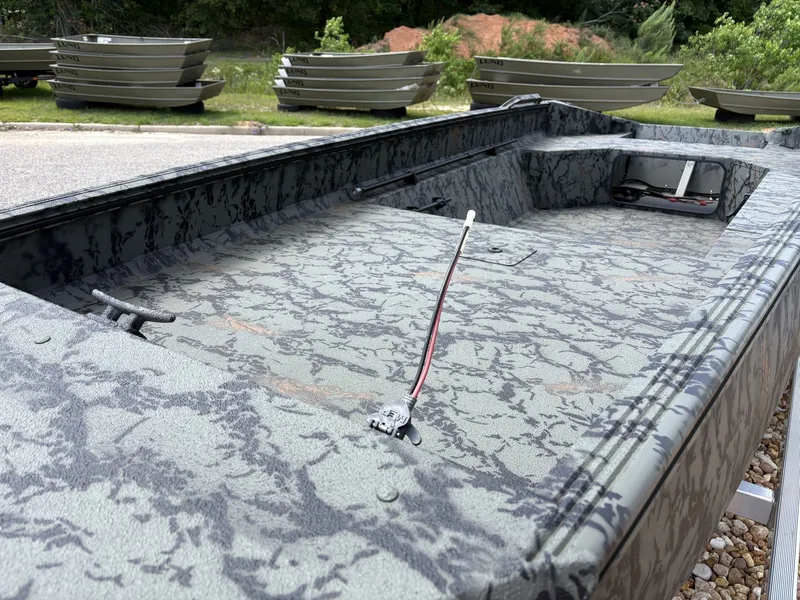 Slide: The Image of Edge Duck Boats Standard Series 650 2025 - 3