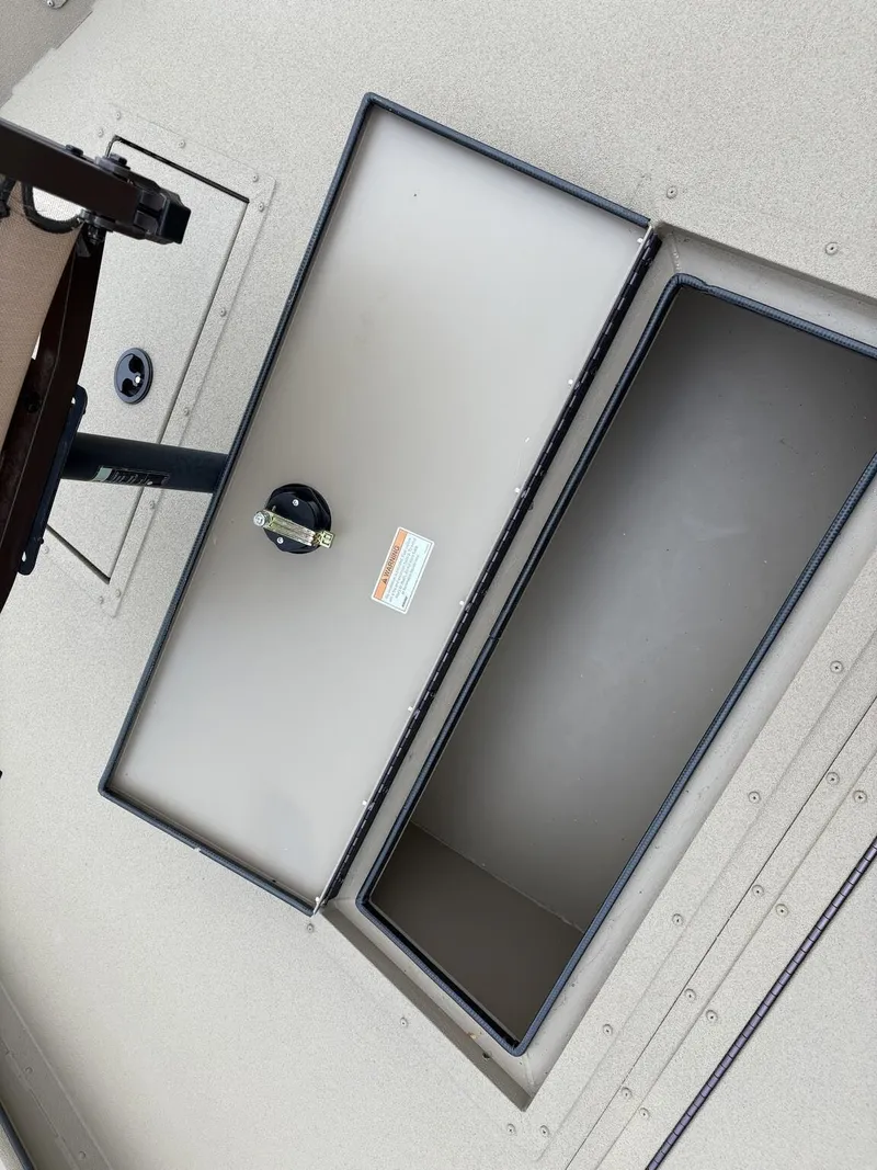 Slide: The Image of SeaArk Shadow 187 2025 - 12