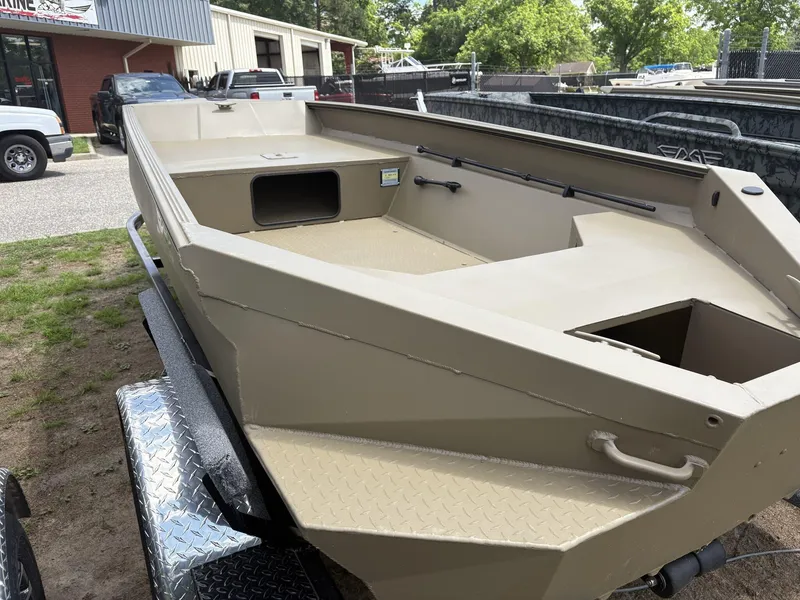 Slide: The Image of Edge Duck Boats Sportsman Series 656DB 2025 - 6