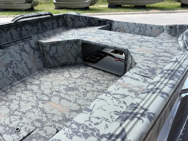 Slide: The Image of Edge Duck Boats Standard Series 650 2025 - 4