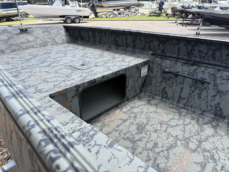 Slide: The Image of Edge Duck Boats Standard Series 650 2025 - 5