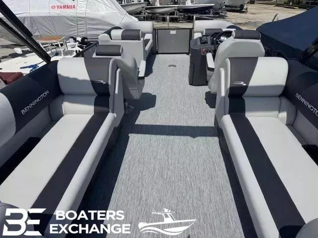 Slide: The Image of Interior of 2026 Bennington 22SSRSE pontoon boat. - 3