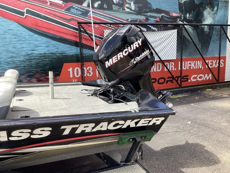 Slide: The Image of Tracker Pro 190 TX 2013 - 13