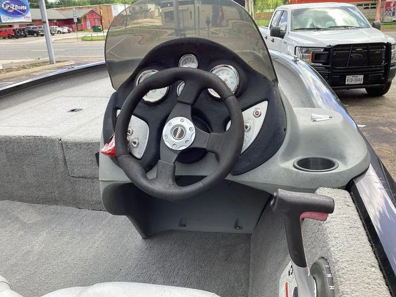 Slide: The Image of Tracker Pro 190 TX 2013 - 19