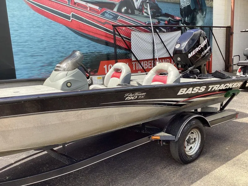 Slide: The Image of Tracker Pro 190 TX 2013 - 22