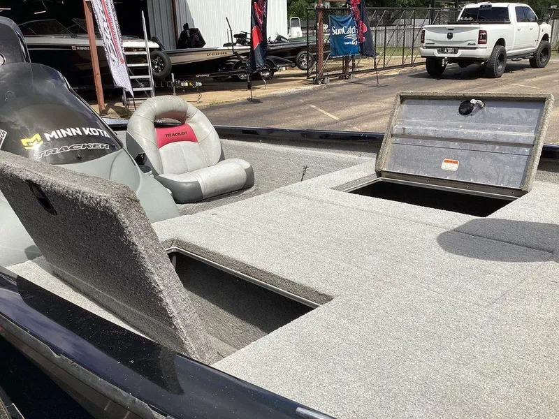 Slide: The Image of Tracker Pro 190 TX 2013 - 27