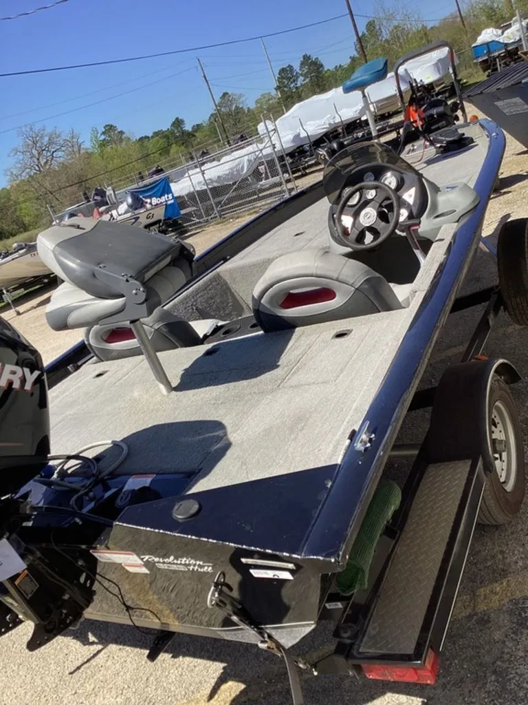 Slide: The Image of Tracker Pro 190 TX 2013 - 39