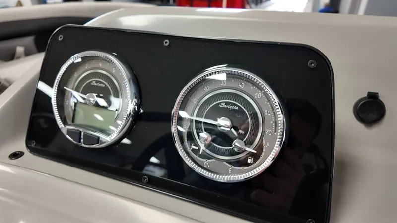 Slide: The Image of Dashboard of 2026 Barletta ARIA A22UC with speedometer and tachometer. - 33