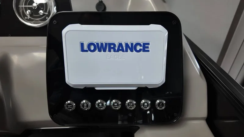 Slide: The Image of Lowrance control panel on Barletta ARIA A22UC 2026 boat. - 34