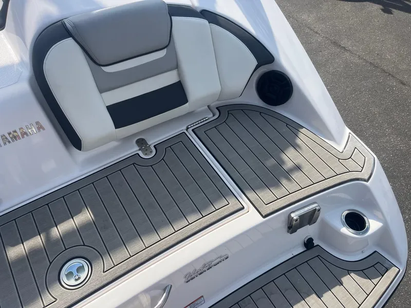 Slide: The Image of Yamaha 212S 2020 - 17