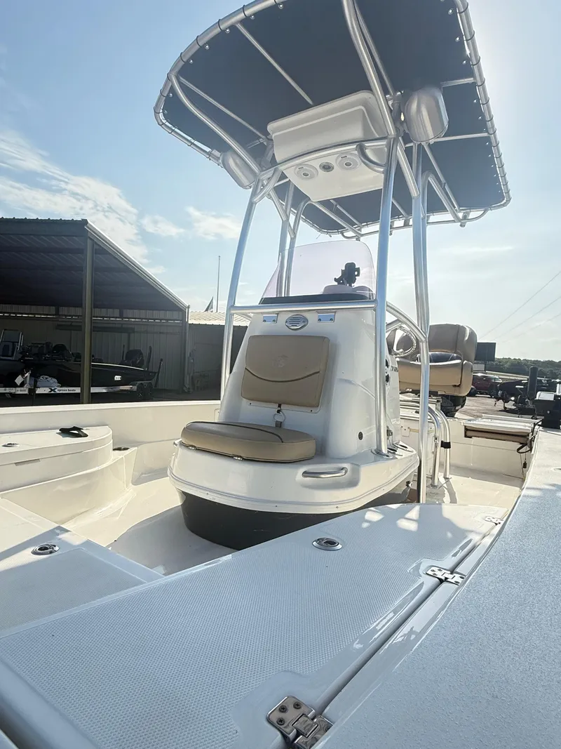 Slide: The Image of NauticStar 227 XTS BAY 2019 - 20