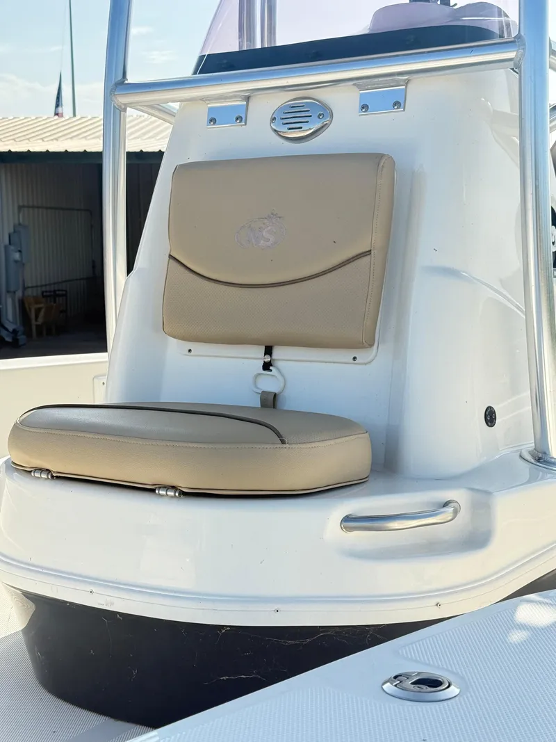 Slide: The Image of NauticStar 227 XTS BAY 2019 - 21