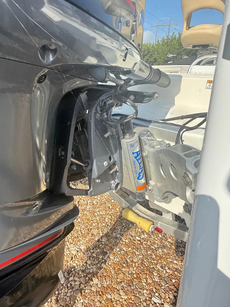 Slide: The Image of NauticStar 227 XTS BAY 2019 - 25