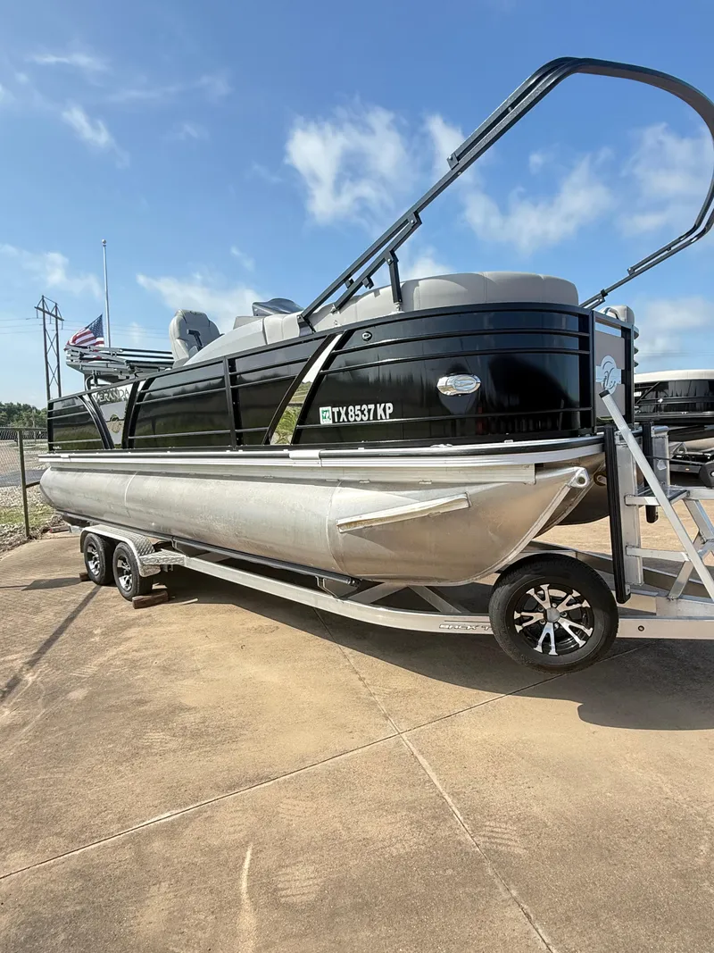 Slide: The Image of Veranda VTX22VLC 2023 - 13