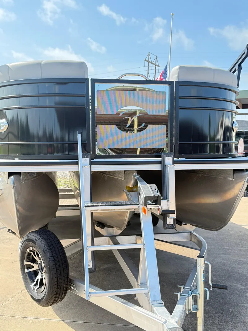 Slide: The Image of Veranda VTX22VLC 2023 - 14