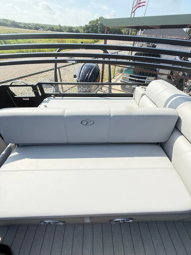 Slide: The Image of Veranda VTX22VLC 2023 - 20