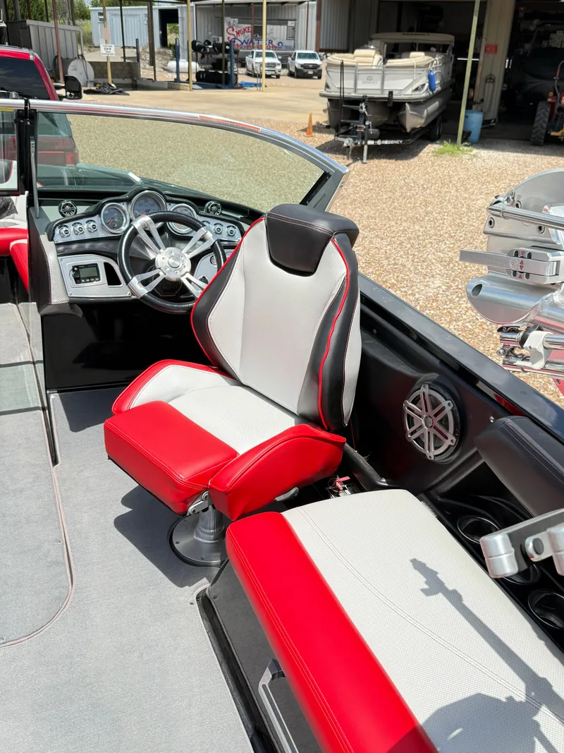 Slide: The Image of MasterCraft X30PRM 2016 - 12