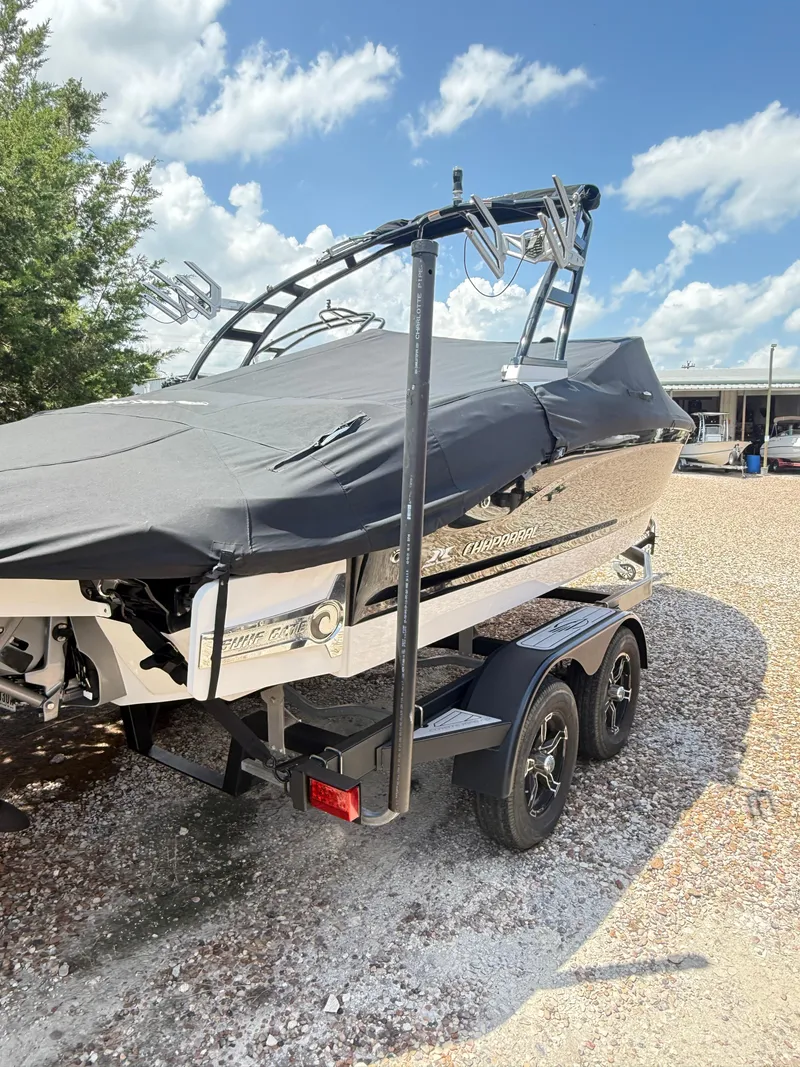 Slide: The Image of Chaparral 21 Surf 2022 - 10