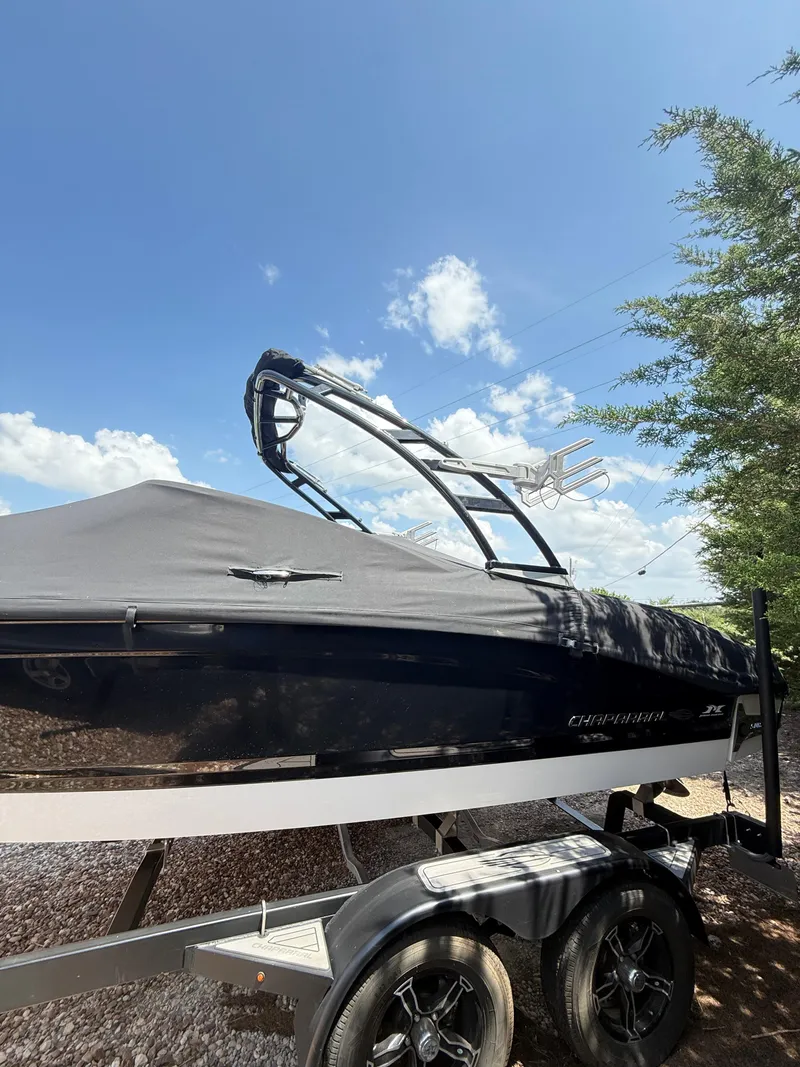 Slide: The Image of Chaparral 21 Surf 2022 - 3