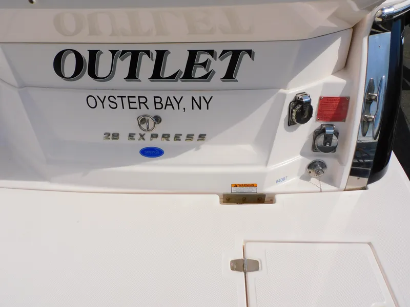 Slide: The Image of Regal 28 Express 2016 - 11