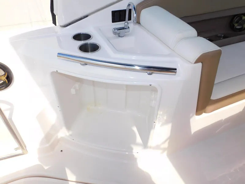 Slide: The Image of Regal 28 Express 2016 - 29