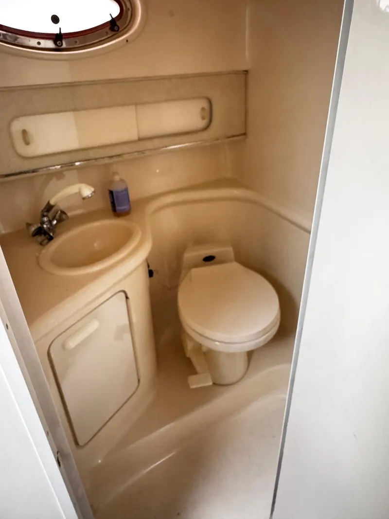 Slide: The Image of Sea Ray 270 Sundancer 1997 - 12