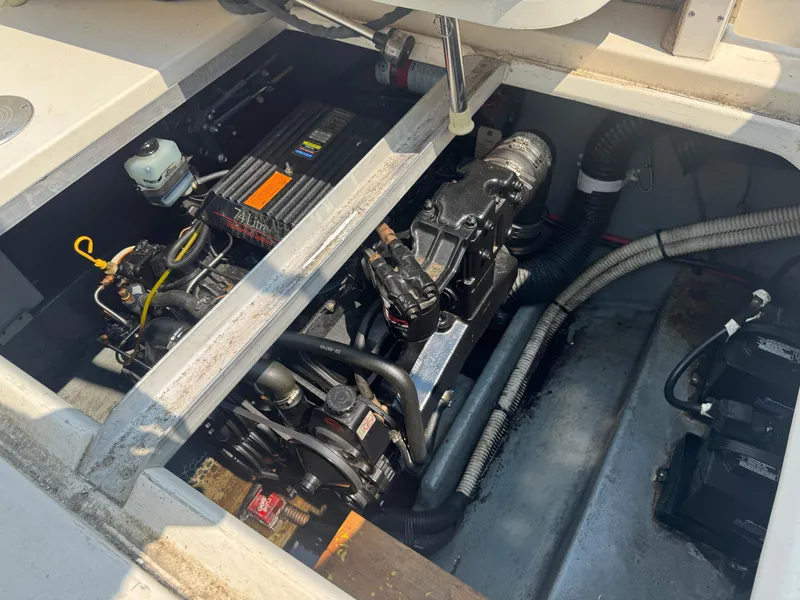 Slide: The Image of Sea Ray 270 Sundancer 1997 - 14