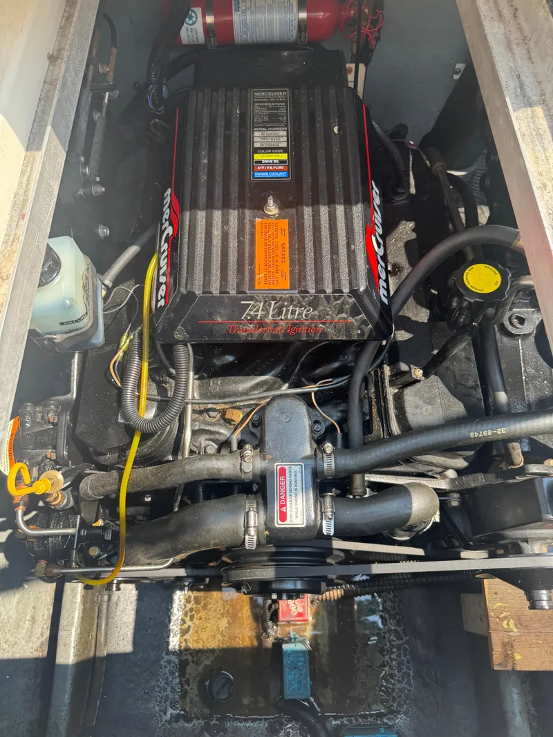 Slide: The Image of Sea Ray 270 Sundancer 1997 - 15