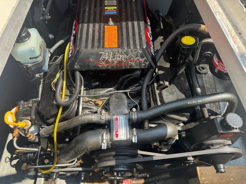 Slide: The Image of Sea Ray 270 Sundancer 1997 - 17