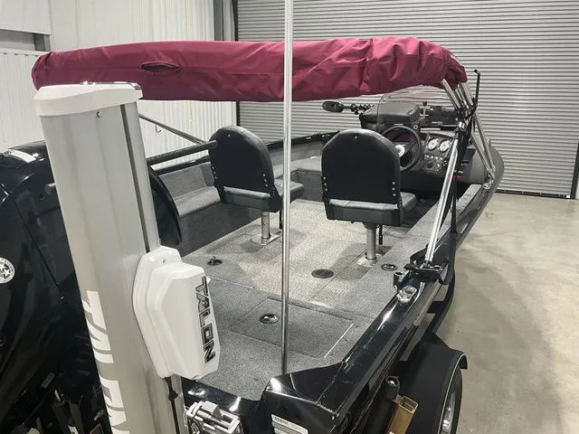 Slide: The Image of Tracker Pro Guide 160 2021 - 16