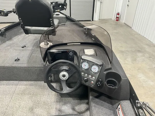 Slide: The Image of Tracker Pro Guide 160 2021 - 5