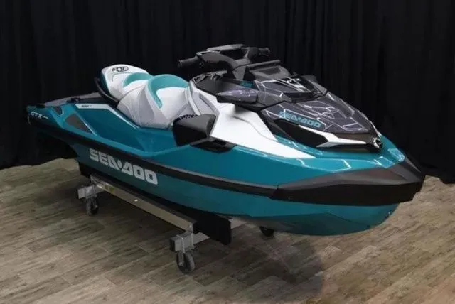 Slide: The Image of Sea-Doo GTX 2025 - 4