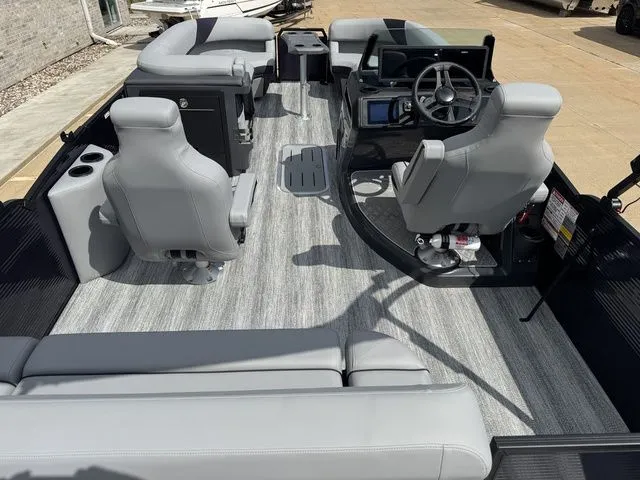 Slide: The Image of Bennington M Swingback 24 MSB 2025 - 13